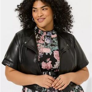 Torrid faux leather short sleeve cropped moto jacket